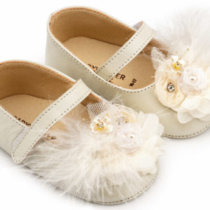 Γοβάκι Μονή Μπαρέτα με Υφασμάτινο Χειροποίητο Φιογκάκι MI1663 Εκρού